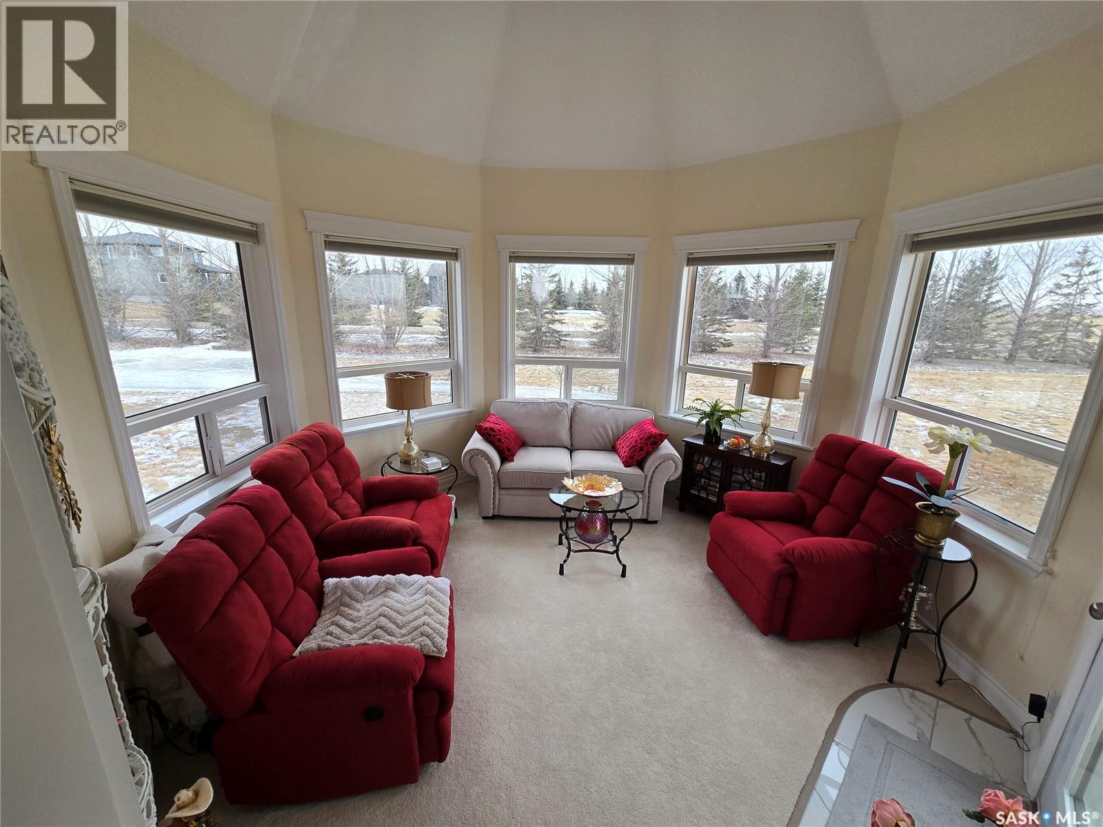 111 Westview Drive, Swift Current Rm No. 137, SK - Indoor Photo Showing Living Room