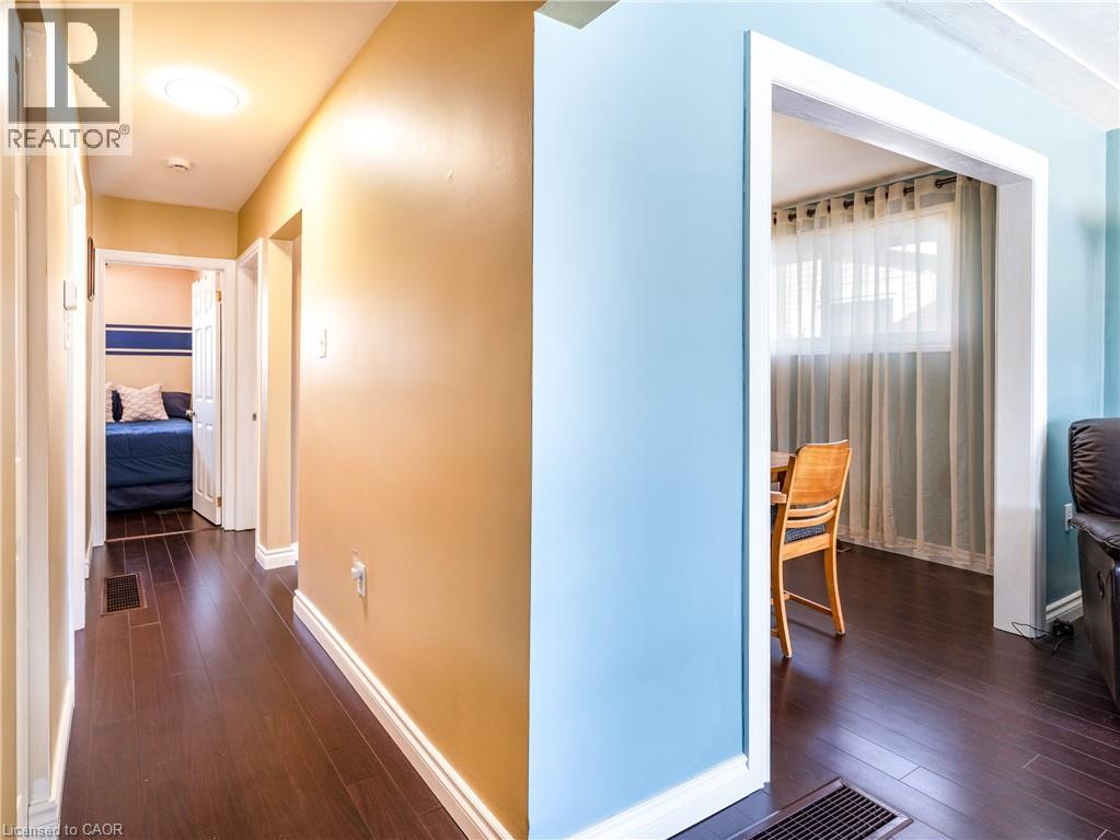 102 Greeningdon Drive, Hamilton, ON - Indoor Photo Showing Other Room