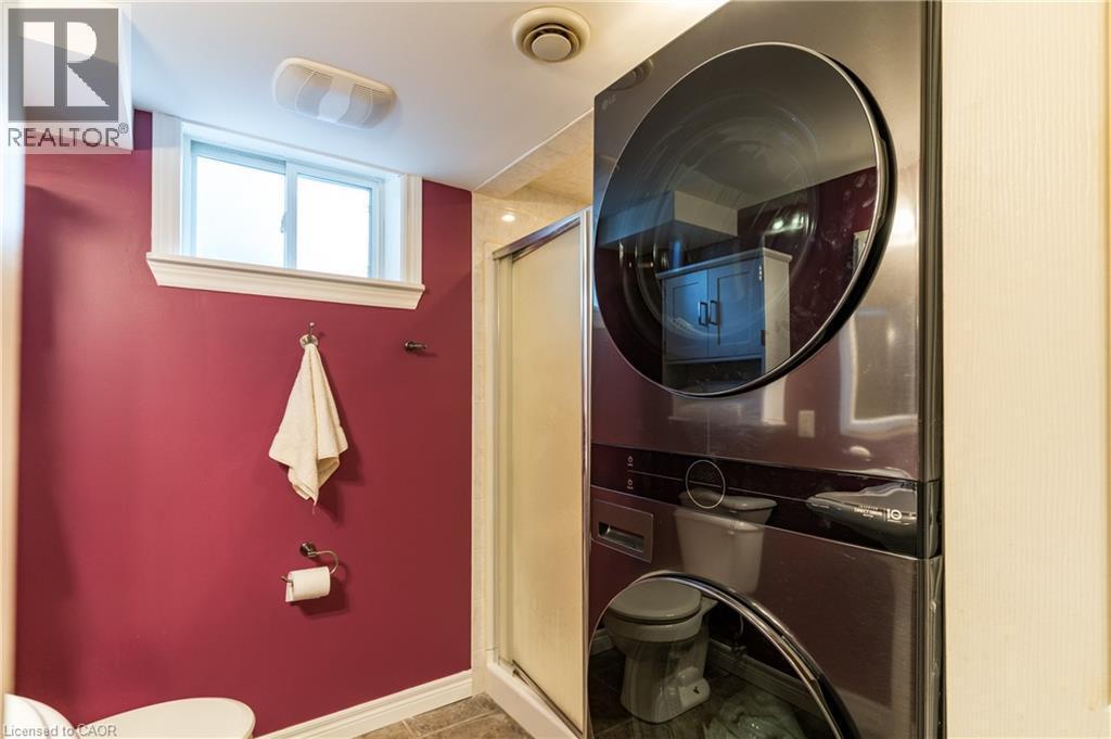 102 Greeningdon Drive, Hamilton, ON - Indoor Photo Showing Bathroom