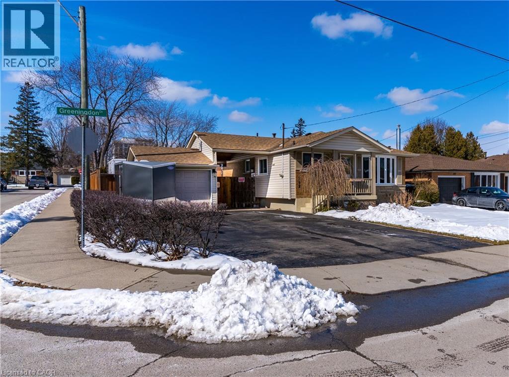 102 Greeningdon Drive, Hamilton, ON - Outdoor