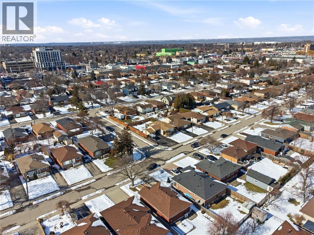 102 Greeningdon Drive, Hamilton, ON - Outdoor With View