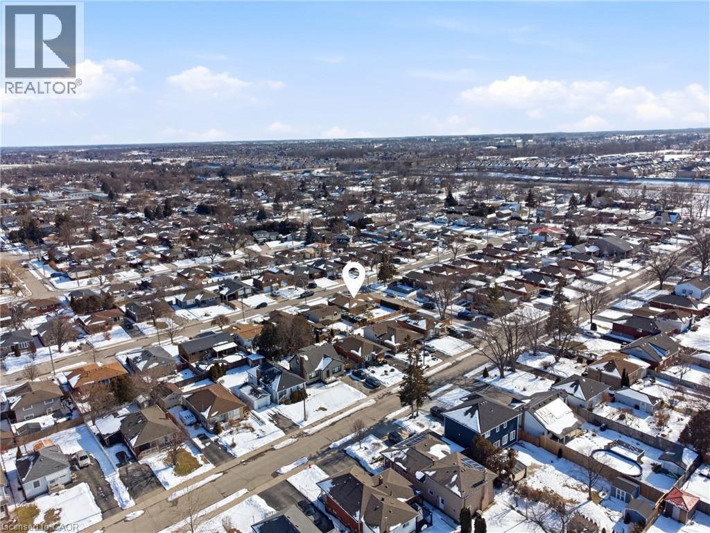 102 Greeningdon Drive, Hamilton, ON - Outdoor With View