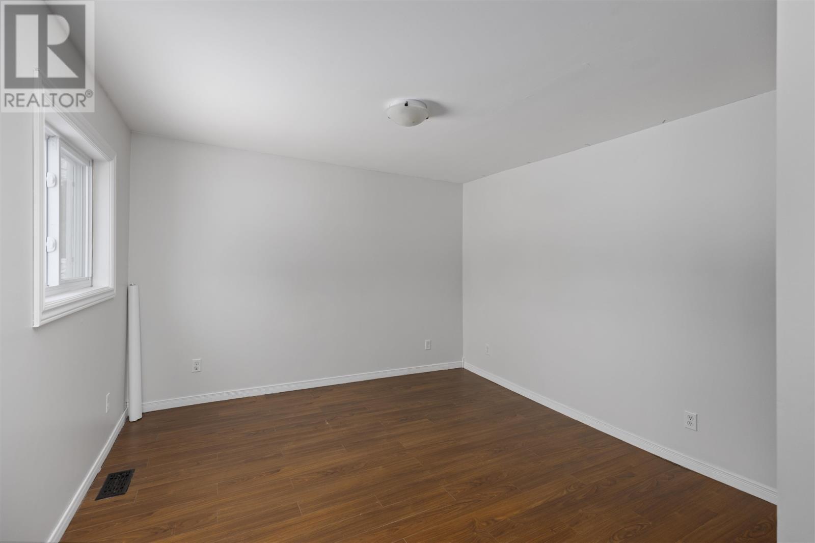 32 Main St, Iron Bridge, ON - Indoor Photo Showing Other Room