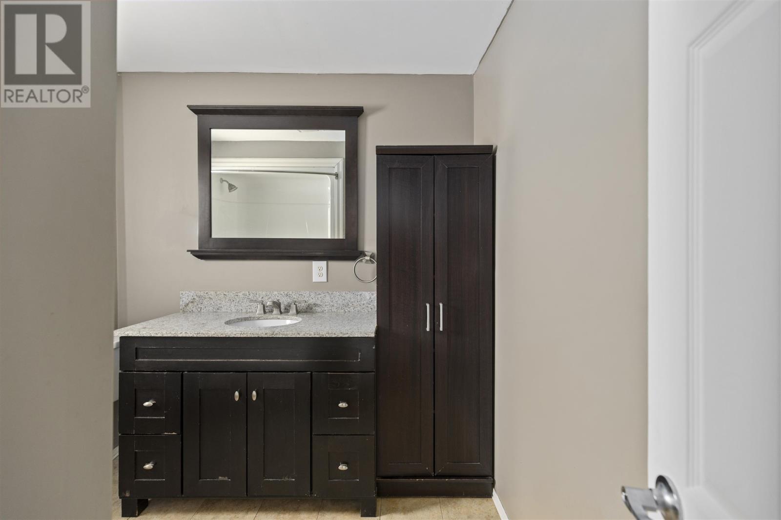 32 Main St, Iron Bridge, ON - Indoor