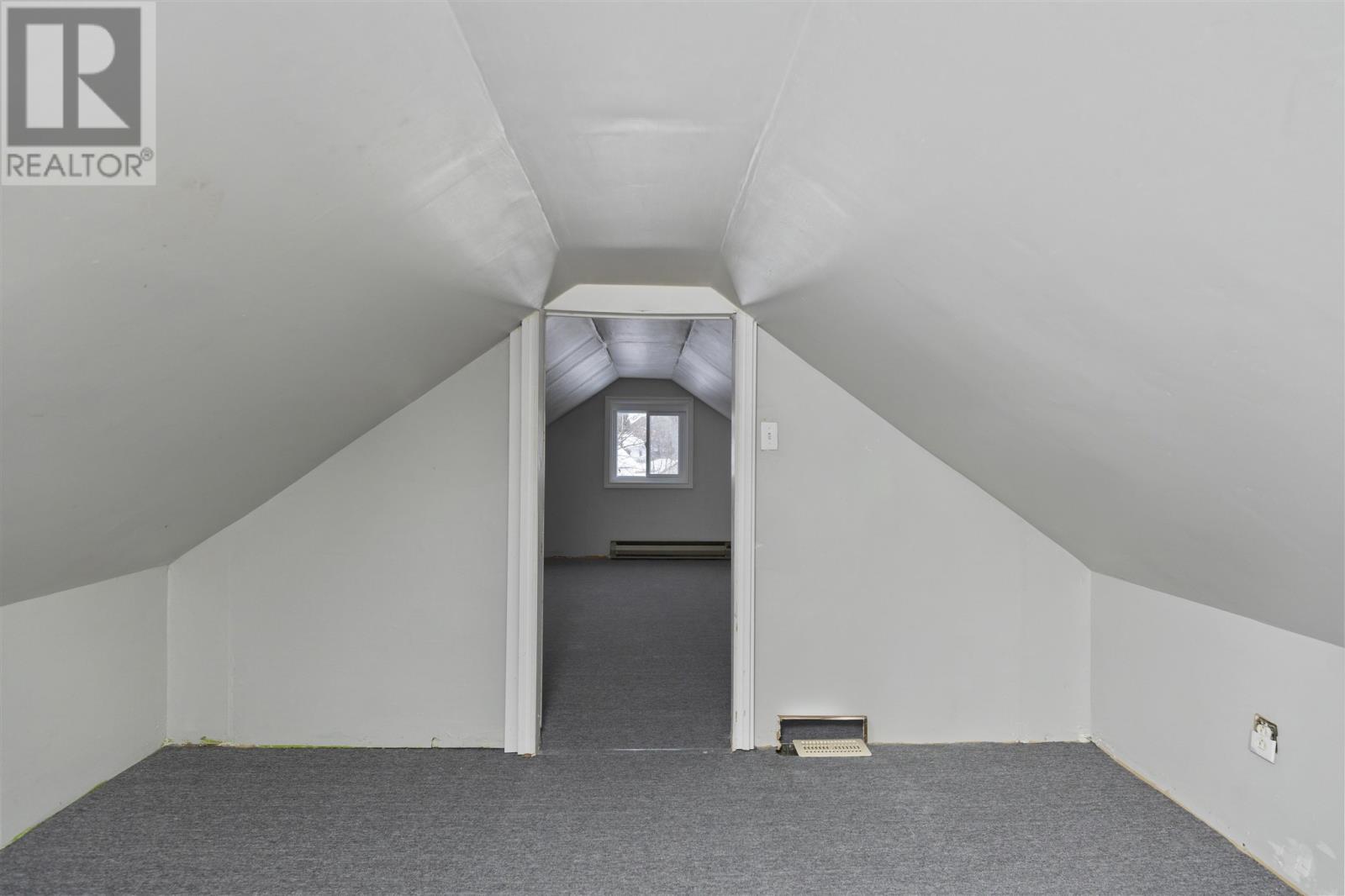 32 Main St, Iron Bridge, ON - Indoor Photo Showing Other Room