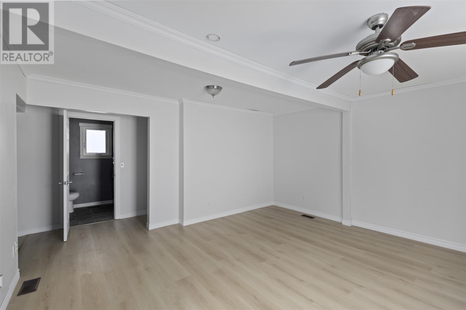 32 Main St, Iron Bridge, ON - Indoor Photo Showing Other Room