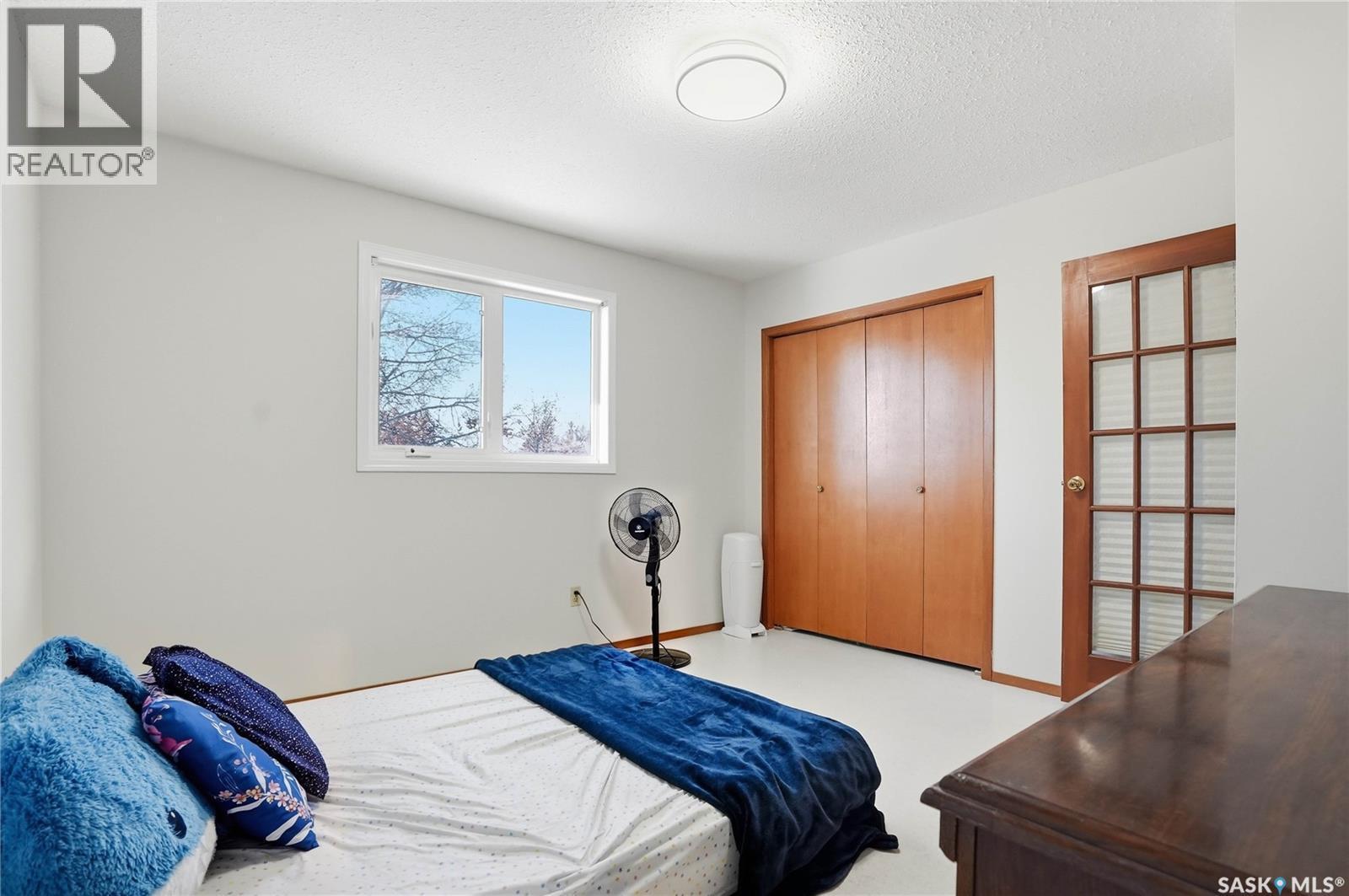 542 Kellough Road, Saskatoon, SK - Indoor Photo Showing Bedroom