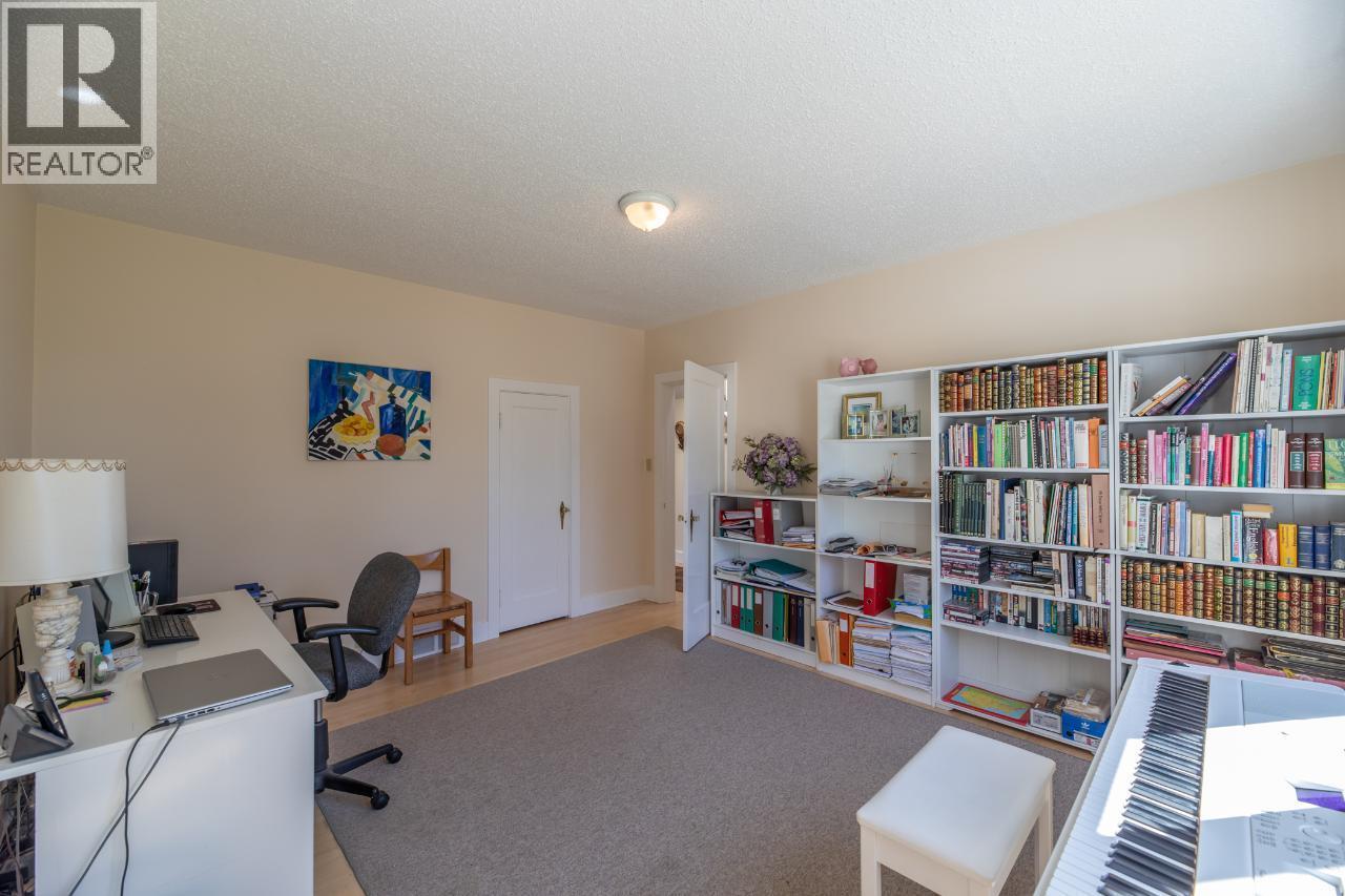4910 Gartrell Road, Summerland, BC - Indoor Photo Showing Office