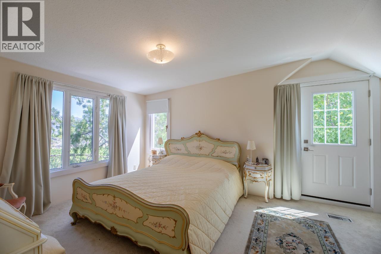 4910 Gartrell Road, Summerland, BC - Indoor Photo Showing Bedroom