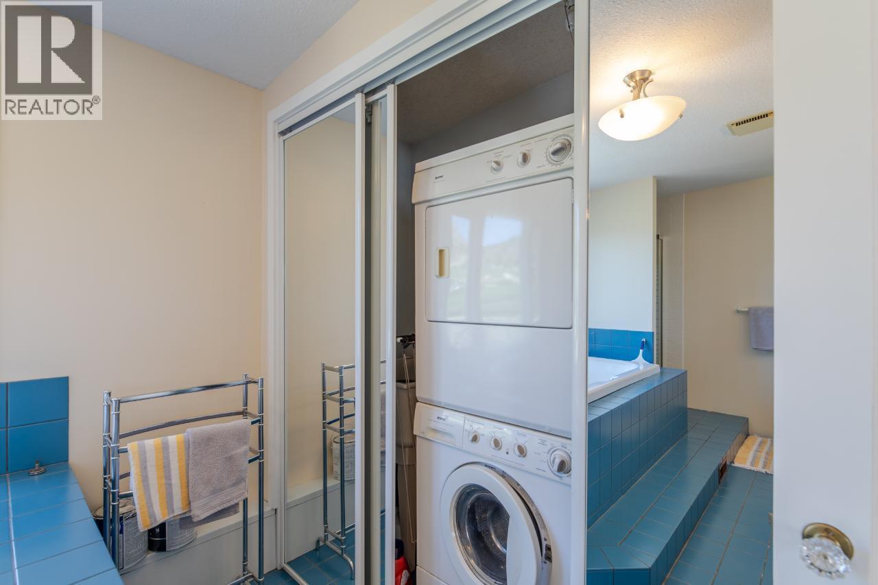 4910 Gartrell Road, Summerland, BC - Indoor Photo Showing Laundry Room