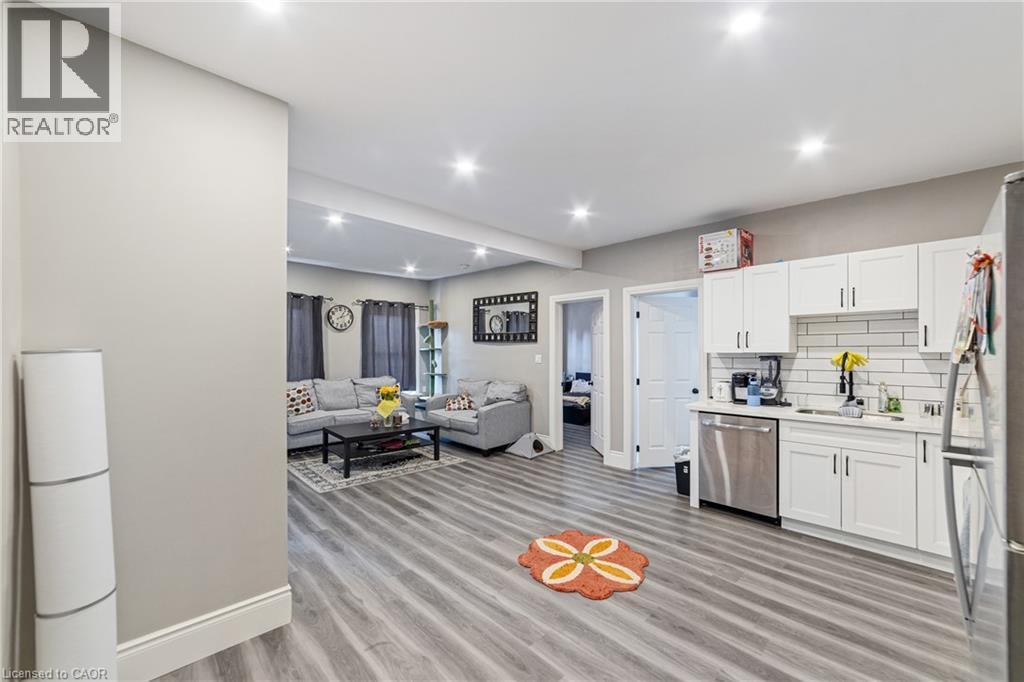 208 Mary Street, Hamilton, ON