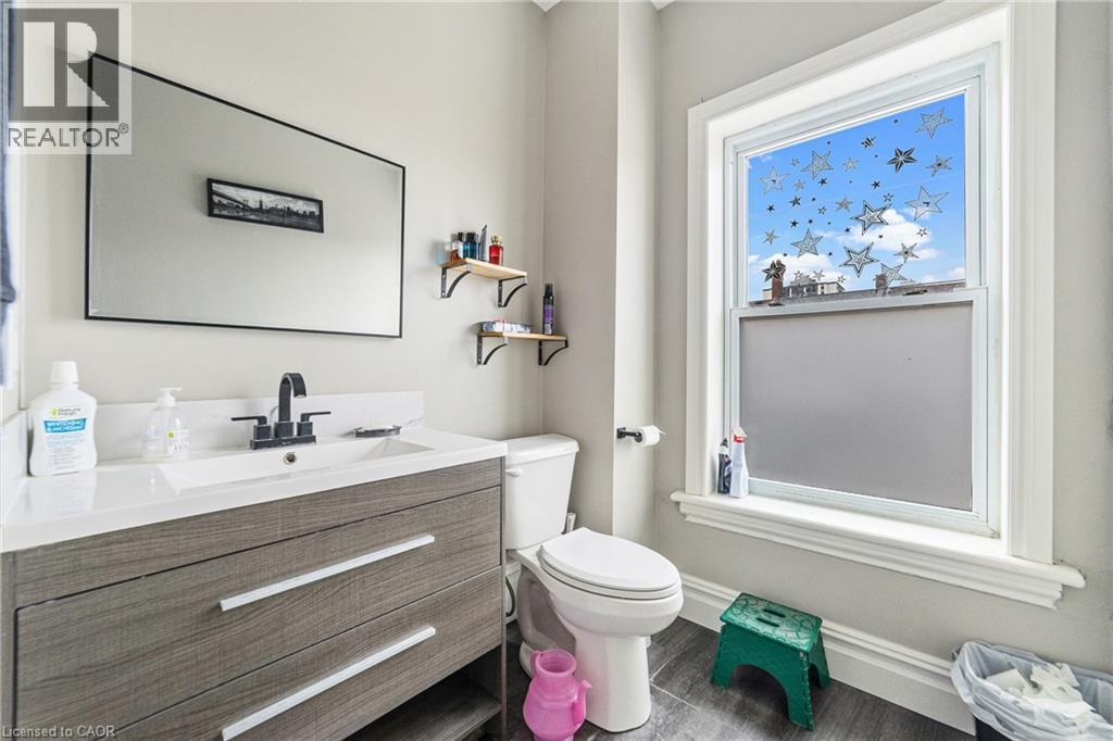 208 Mary Street, Hamilton, ON