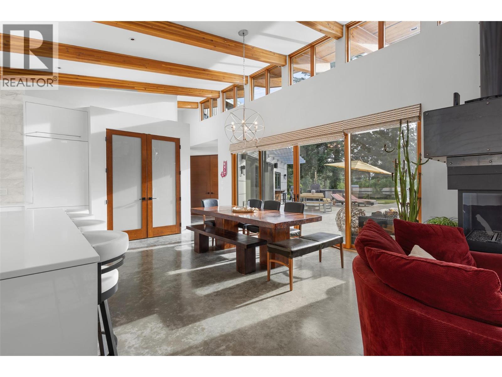 3194 Dunster Road, Kelowna, BC - Indoor