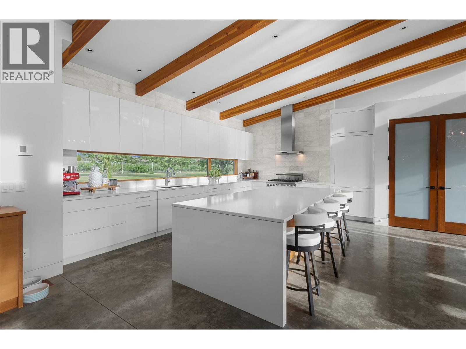 3194 Dunster Road, Kelowna, BC - Indoor Photo Showing Kitchen With Upgraded Kitchen