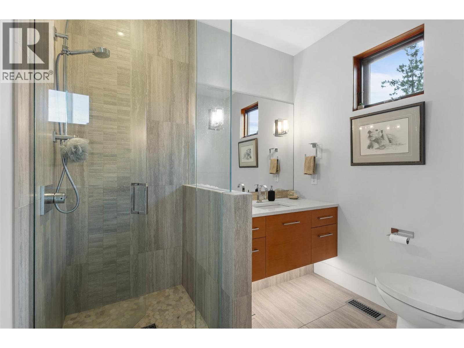 3194 Dunster Road, Kelowna, BC - Indoor Photo Showing Bathroom