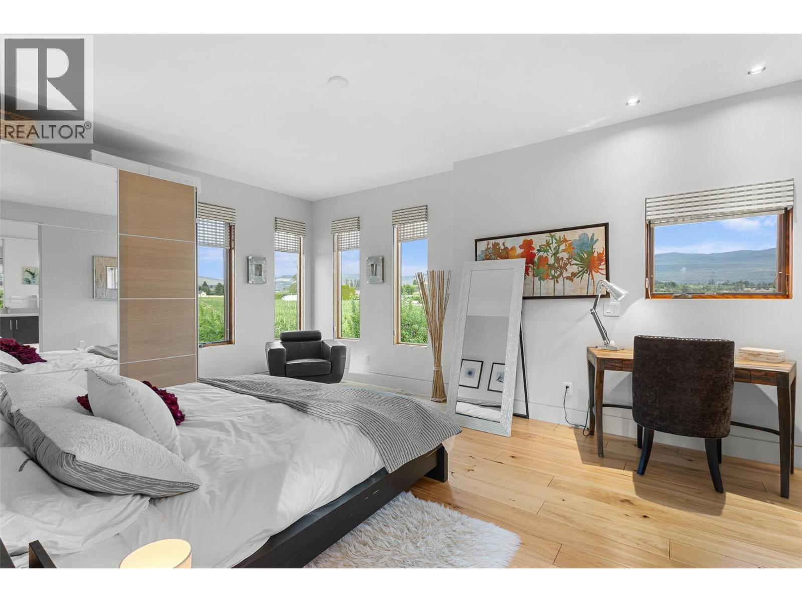 Suite - 3194 Dunster Road, Kelowna, BC - Indoor Photo Showing Bedroom