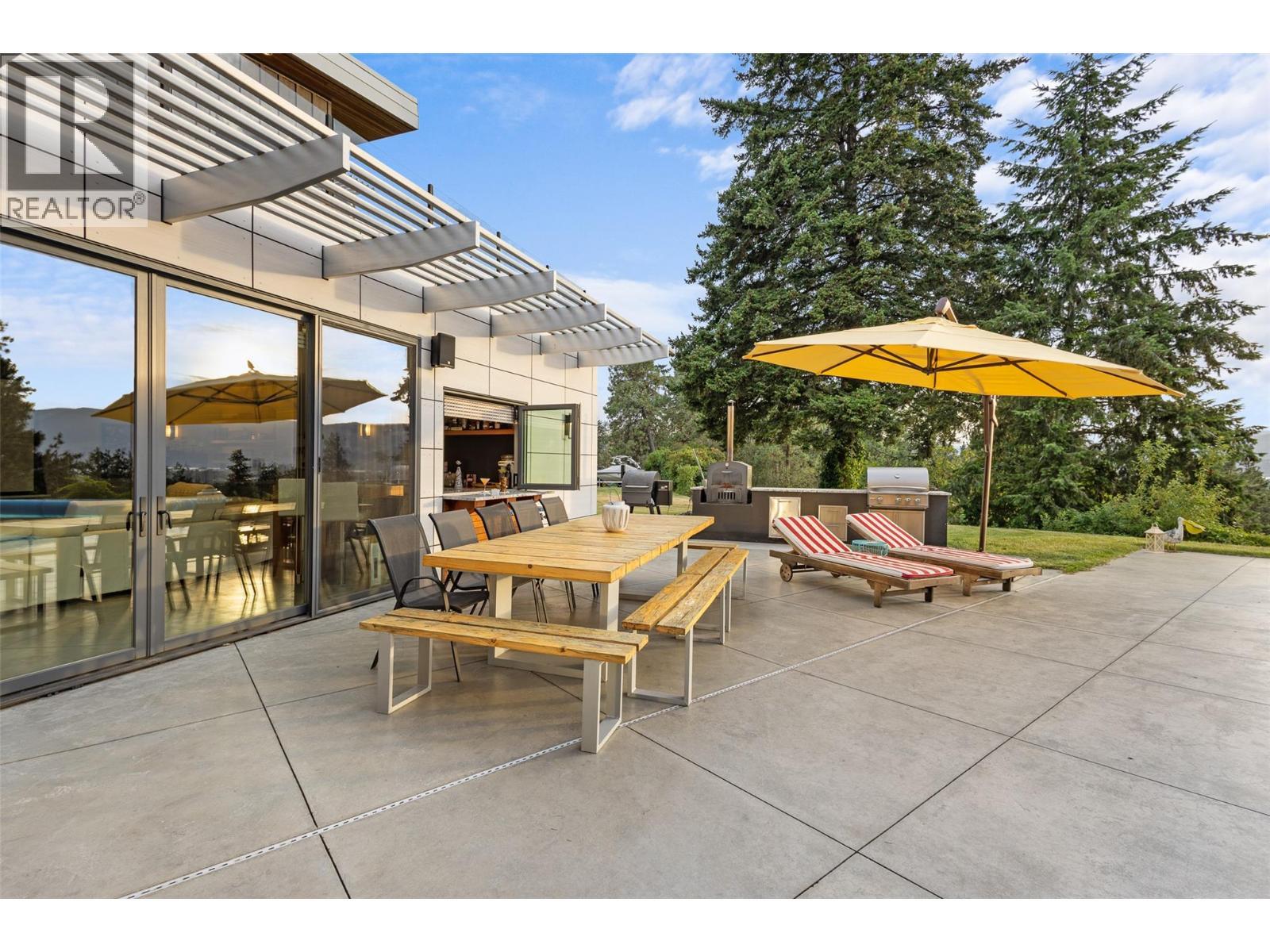 3194 Dunster Road, Kelowna, BC - Outdoor With Deck Patio Veranda