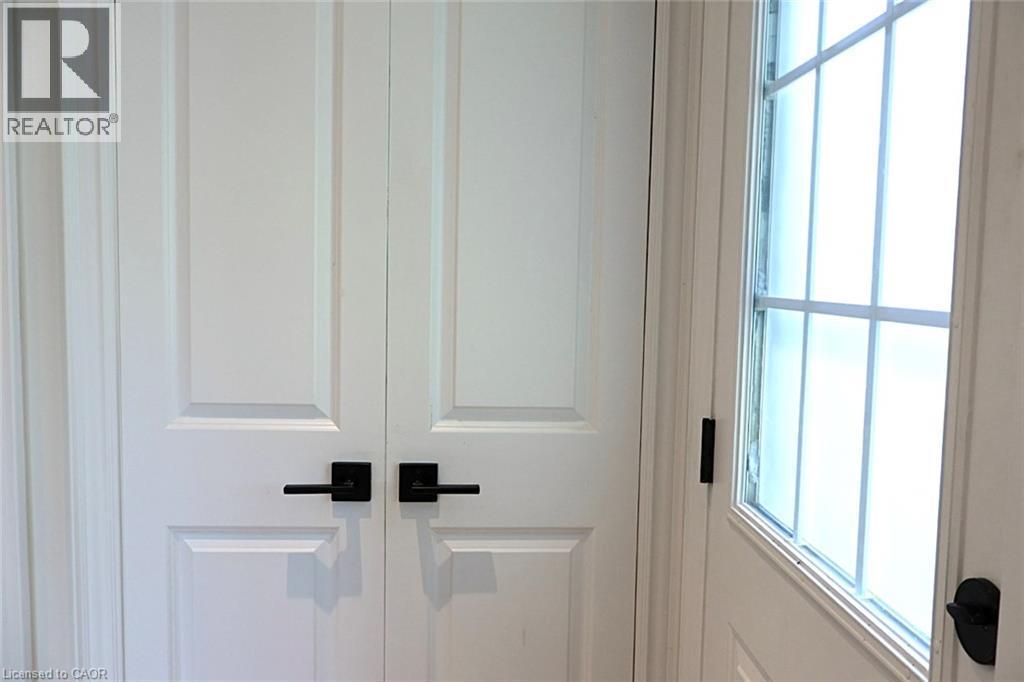 9 Duncairn Court, Hamilton, ON - Indoor Photo Showing Other Room