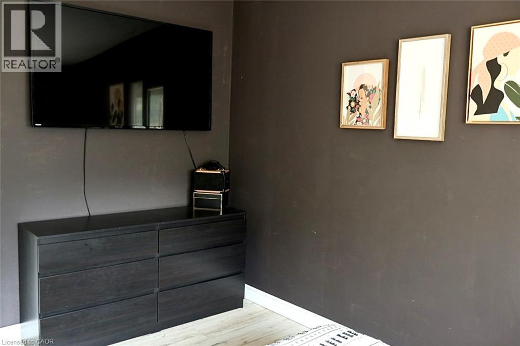 9 Duncairn Court, Hamilton, ON - Indoor