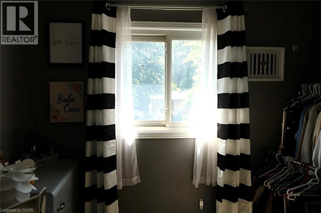 9 Duncairn Court, Hamilton, ON - Indoor