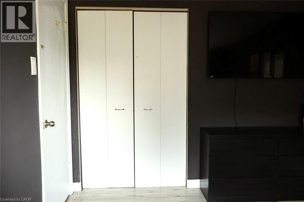 9 Duncairn Court, Hamilton, ON - Indoor