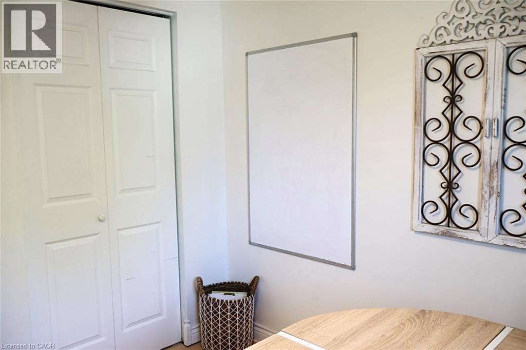 9 Duncairn Court, Hamilton, ON - Indoor