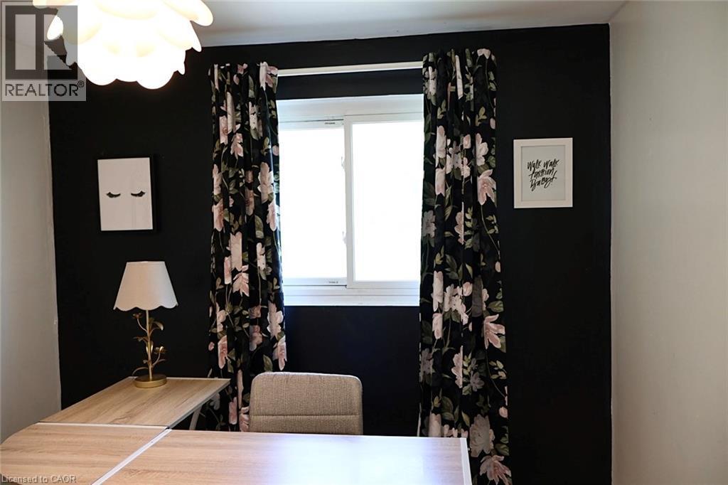 9 Duncairn Court, Hamilton, ON - Indoor