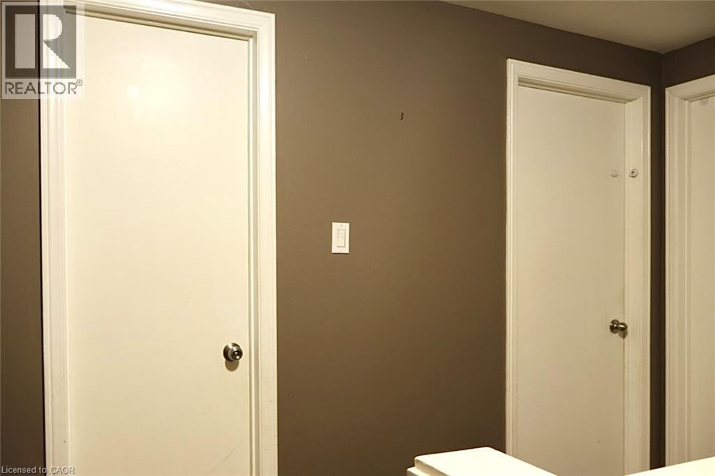 9 Duncairn Court, Hamilton, ON - Indoor