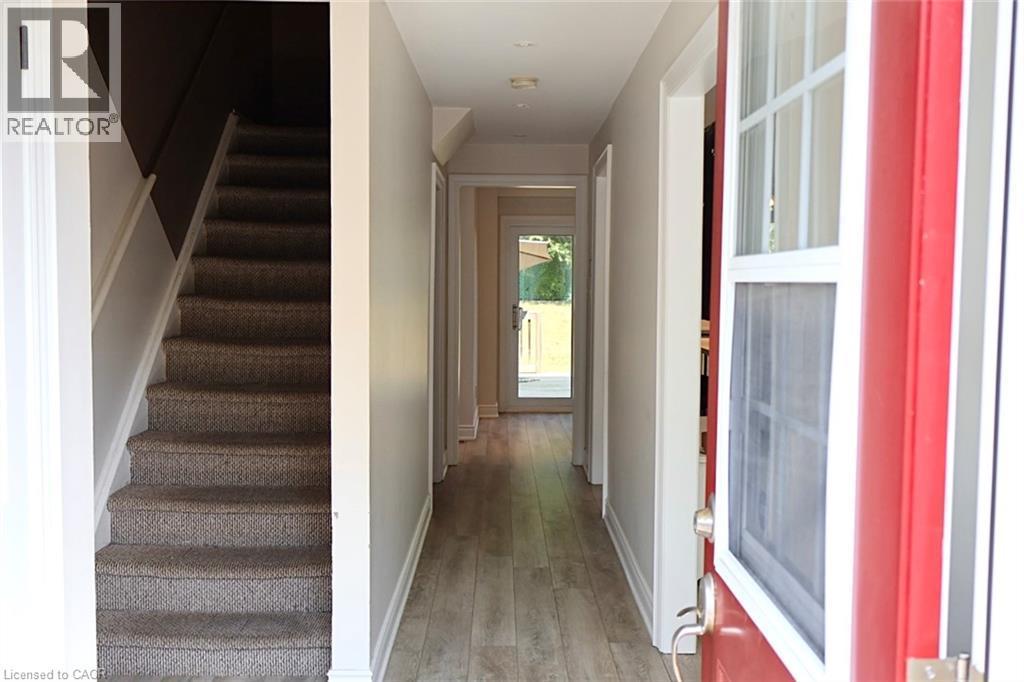 9 Duncairn Court, Hamilton, ON - Indoor Photo Showing Other Room