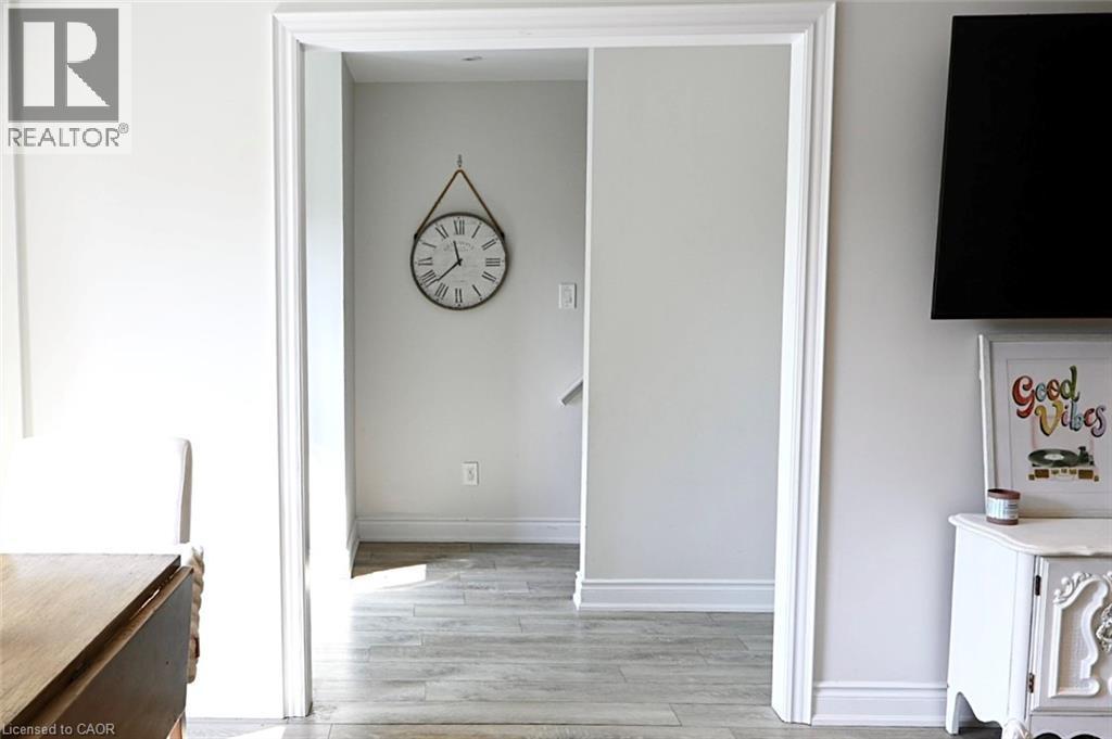 9 Duncairn Court, Hamilton, ON - Indoor