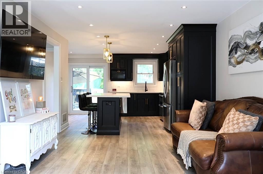 9 Duncairn Court, Hamilton, ON - Indoor