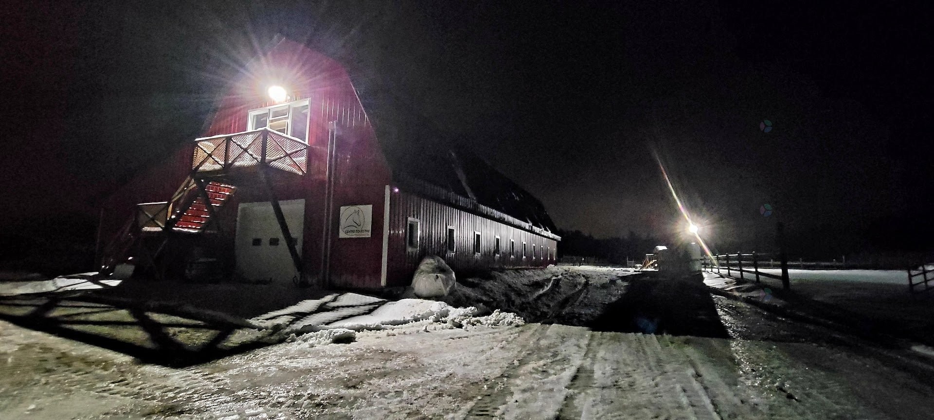 Front of Structure - 21 Allée Du Cavalier, Shannon, QC - Indoor