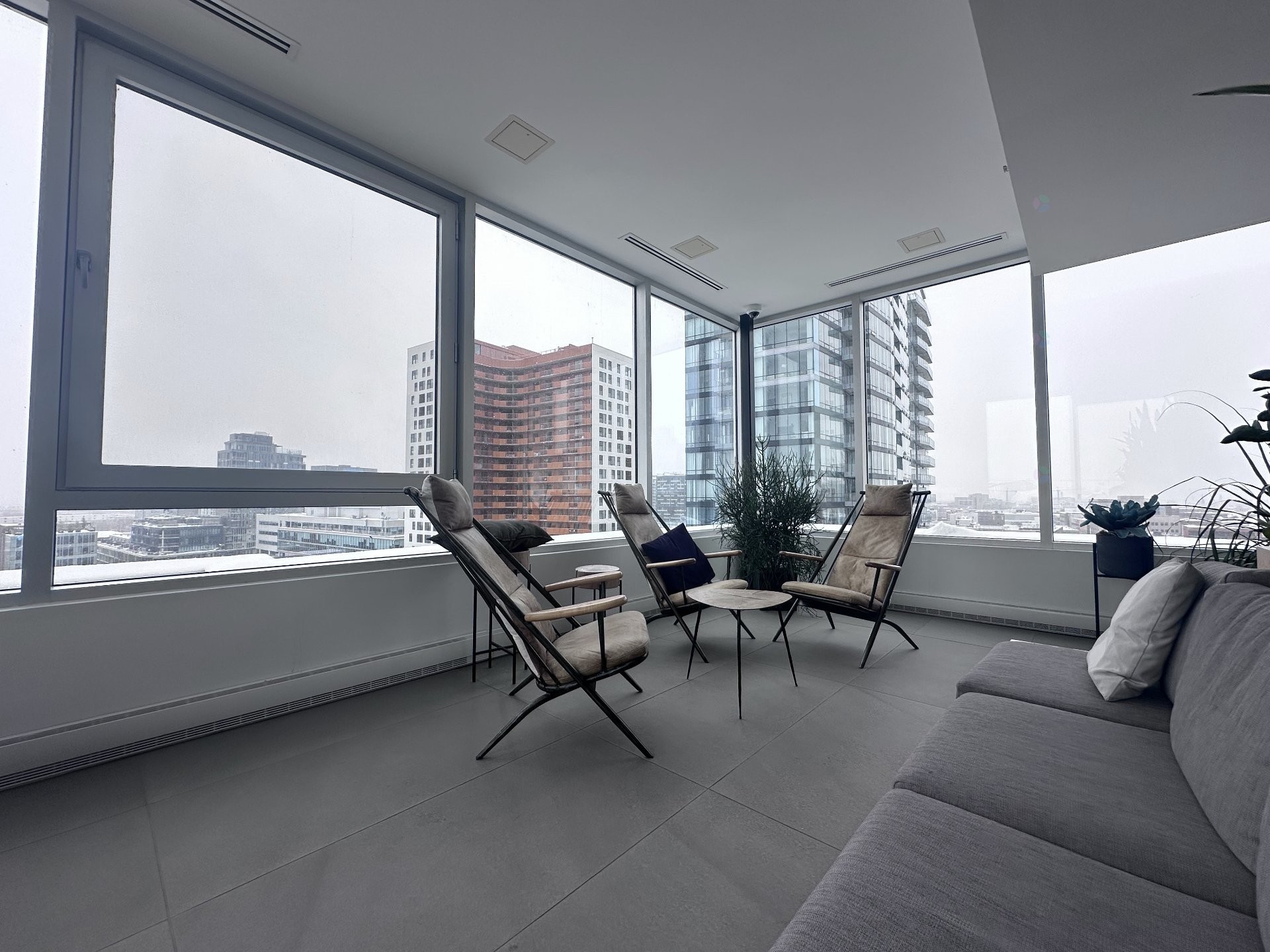 Salle communautaire - 214-738 Rue St-Paul O., Montréal (Ville-Marie), QC -