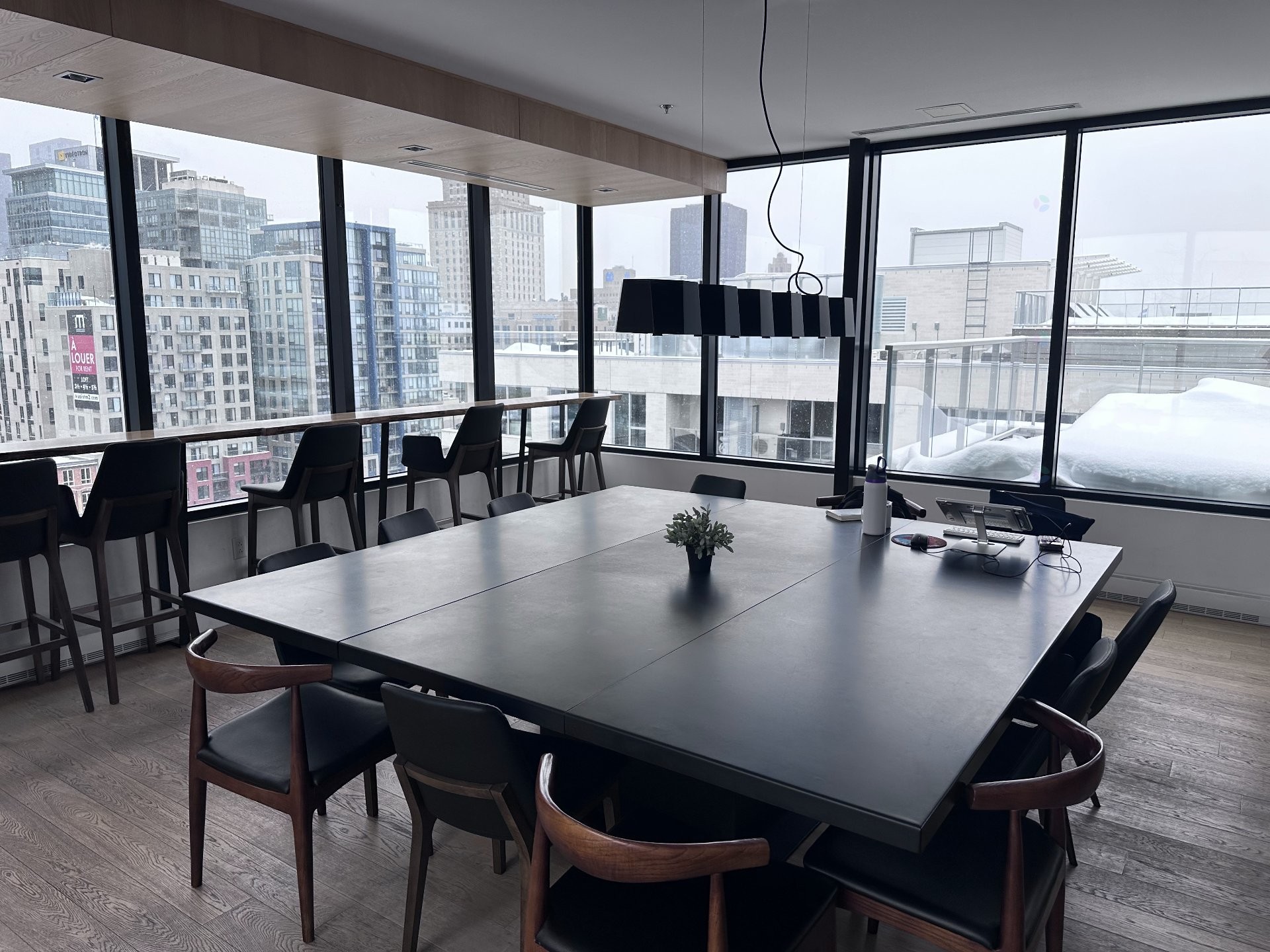 Salle communautaire - 214-738 Rue St-Paul O., Montréal (Ville-Marie), QC - Indoor Photo Showing Dining Room