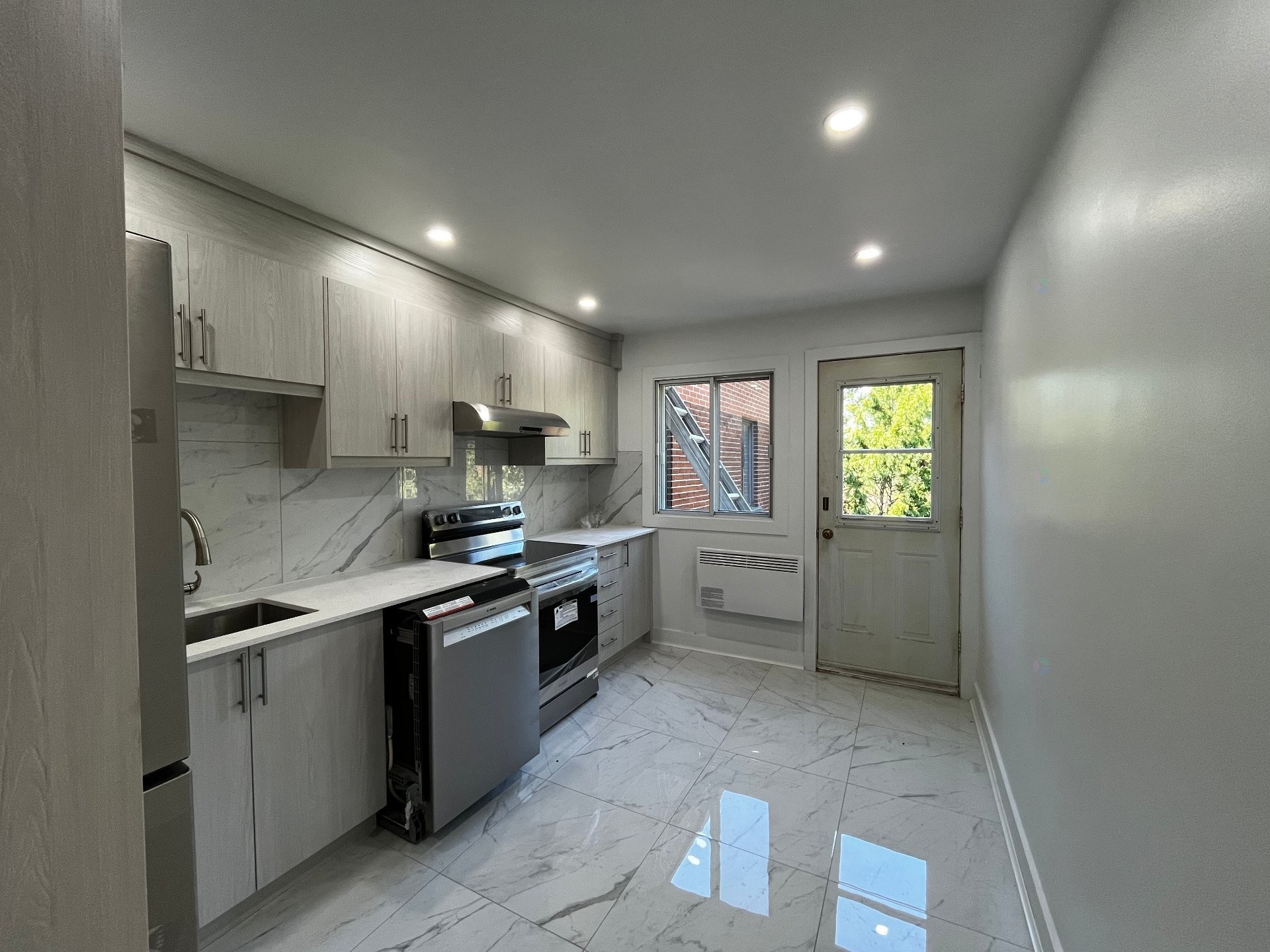 Cuisine - 8-2975 Av. Barclay, Montréal (Côte-Des-Neiges/Notre-Dame-De-Grâce), QC - Indoor Photo Showing Kitchen