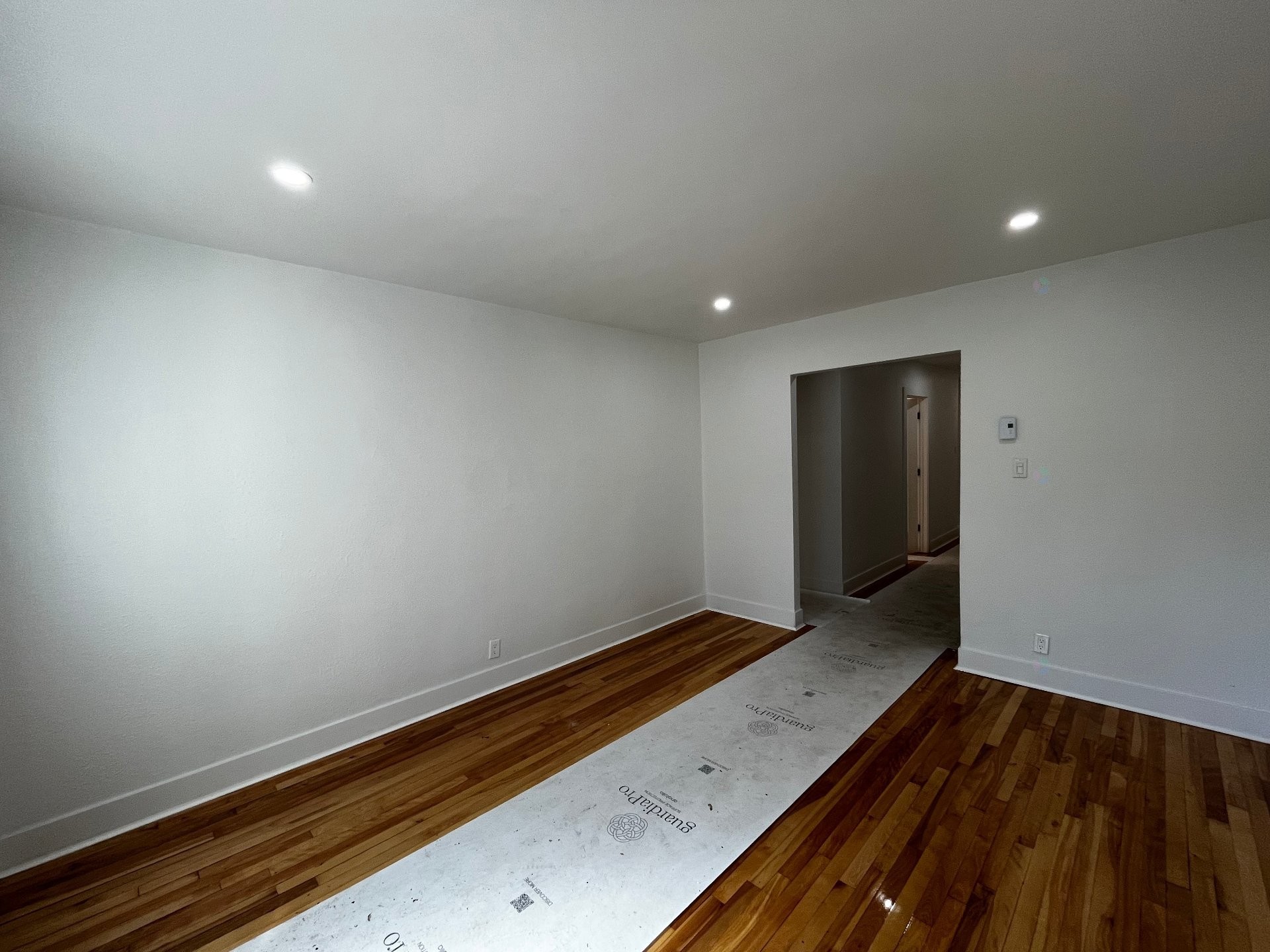 Salon - 8-2975 Av. Barclay, Montréal (Côte-Des-Neiges/Notre-Dame-De-Grâce), QC - Indoor Photo Showing Other Room