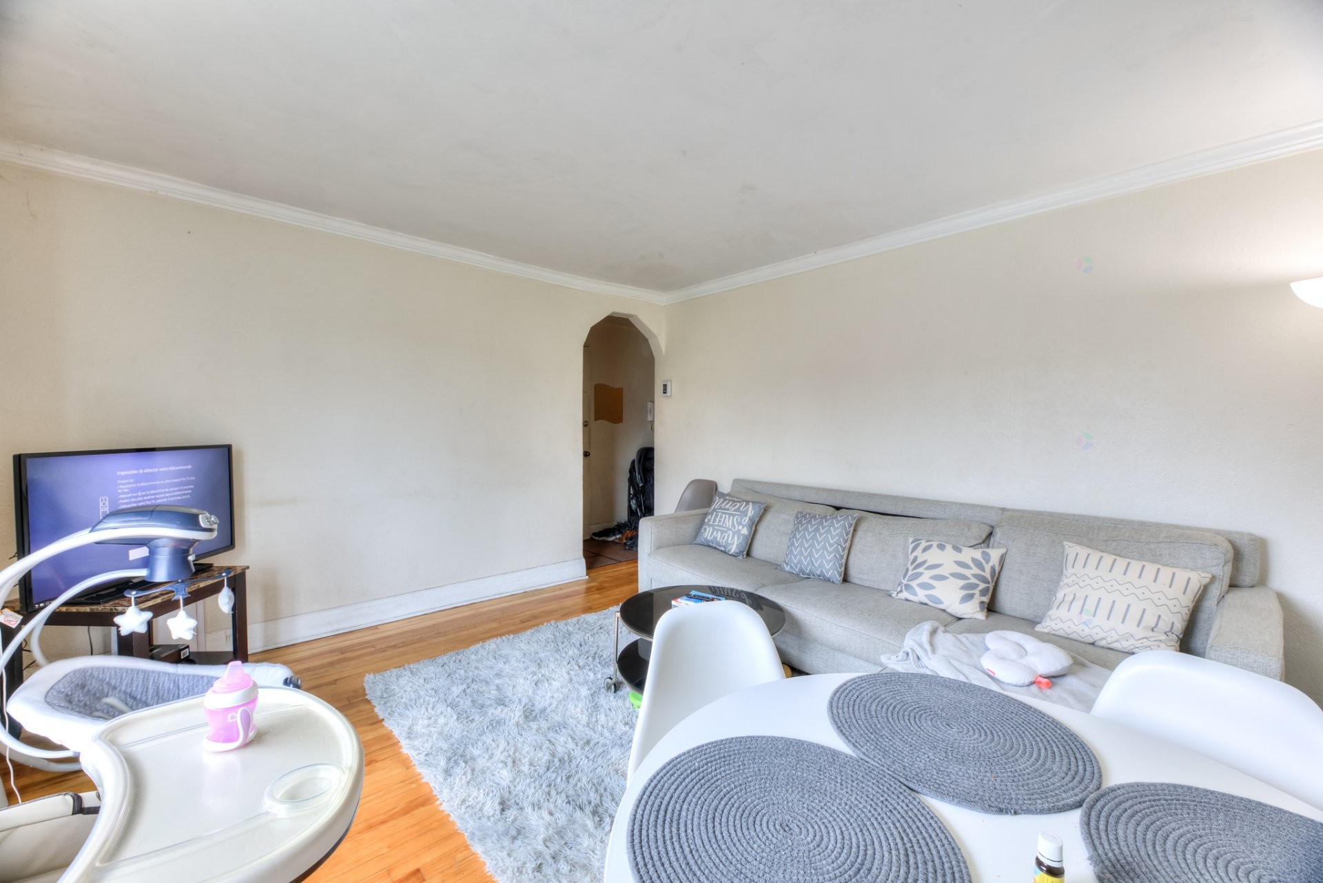 Salon - 3-3140 Av. Barclay, Montréal (Côte-Des-Neiges/Notre-Dame-De-Grâce), QC - Indoor Photo Showing Living Room