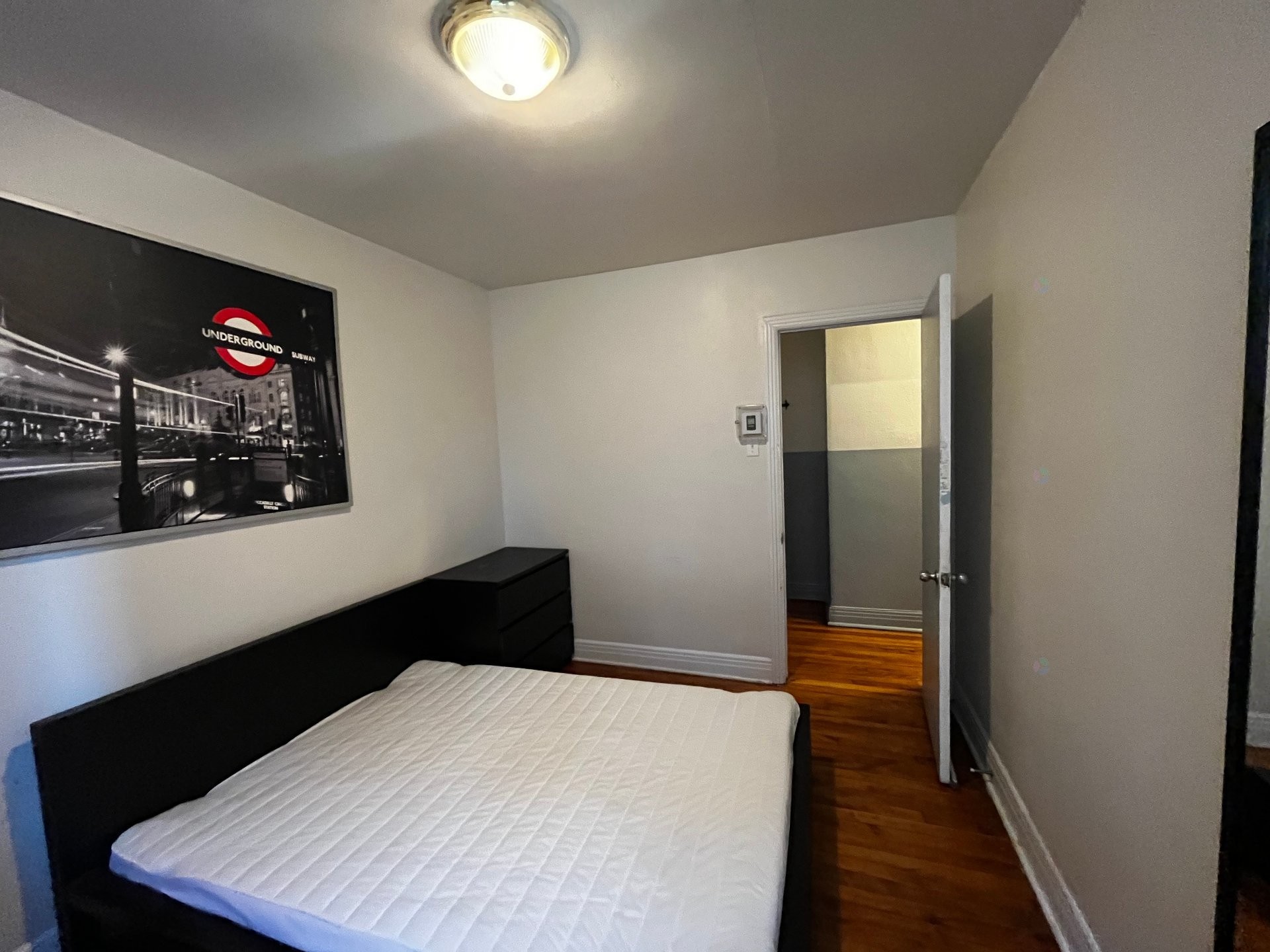 Chambre à coucher - 2-3130 Av. Barclay, Montréal (Côte-Des-Neiges/Notre-Dame-De-Grâce), QC - Indoor Photo Showing Bedroom