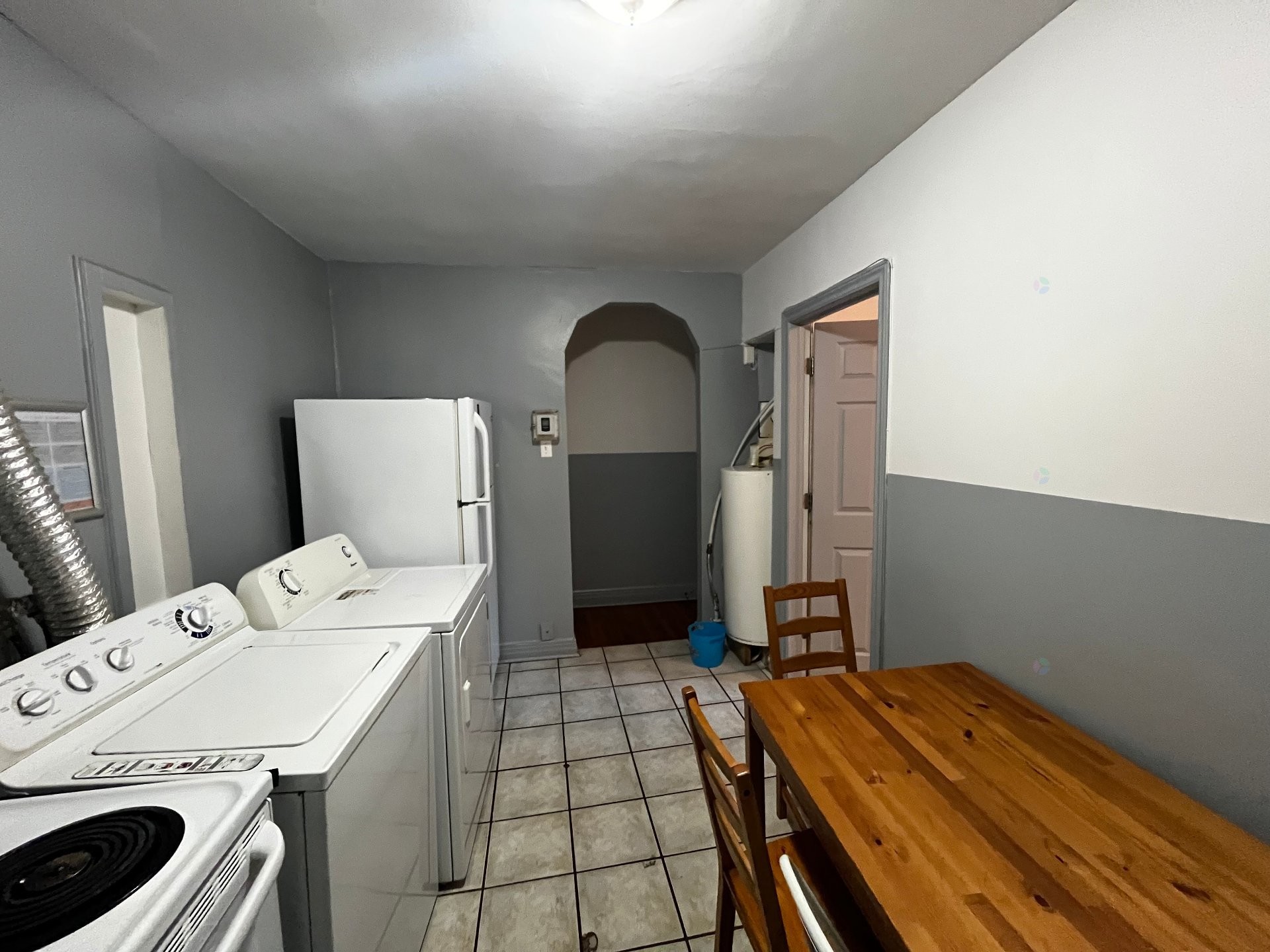 Cuisine - 2-3130 Av. Barclay, Montréal (Côte-Des-Neiges/Notre-Dame-De-Grâce), QC - Indoor Photo Showing Laundry Room