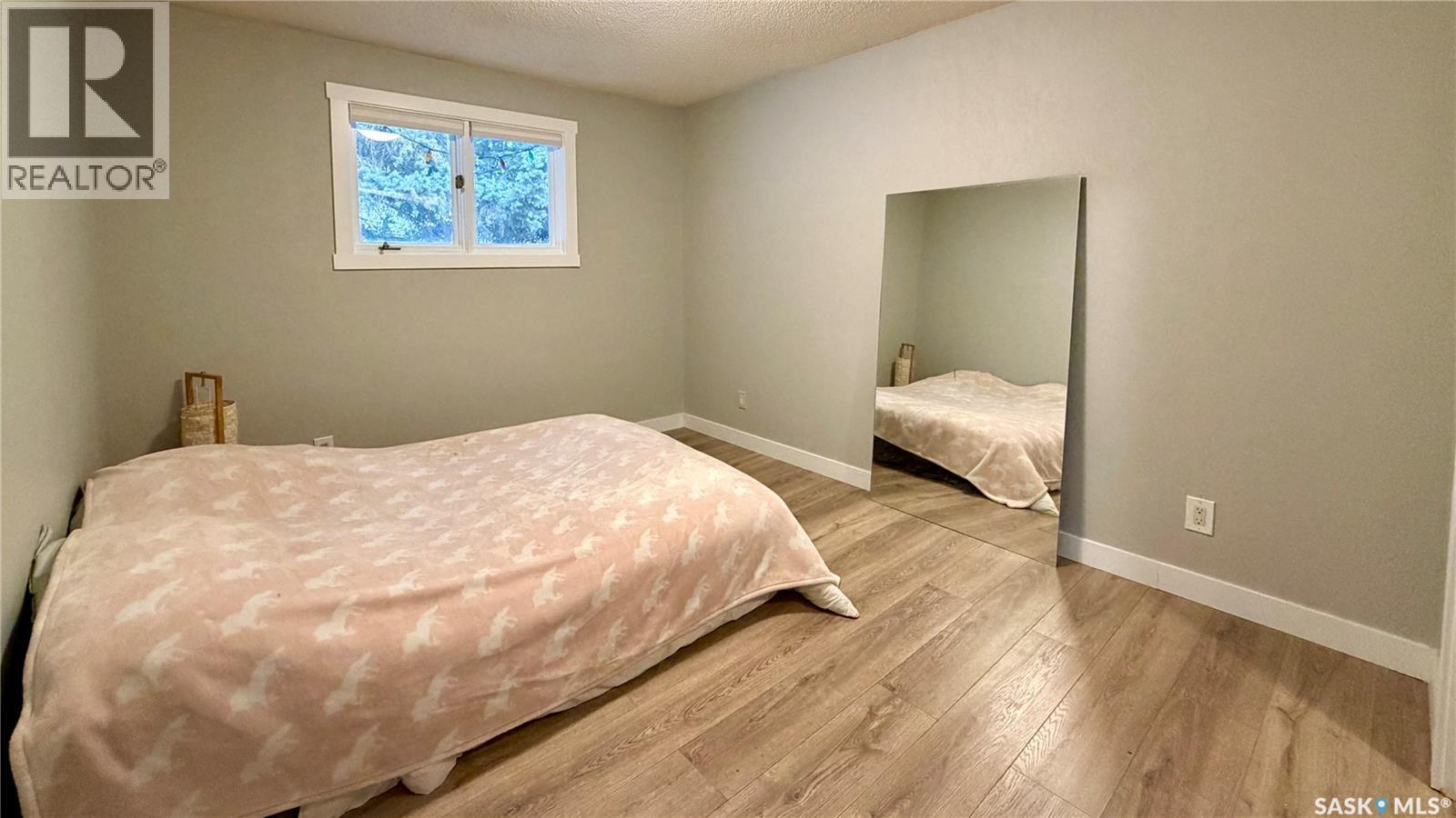56 Tufts Crescent, Outlook, SK - Indoor Photo Showing Bedroom