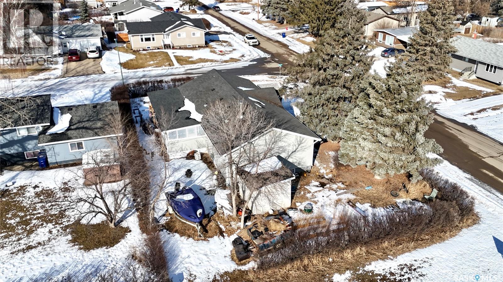 56 Tufts Crescent, Outlook, SK - Outdoor