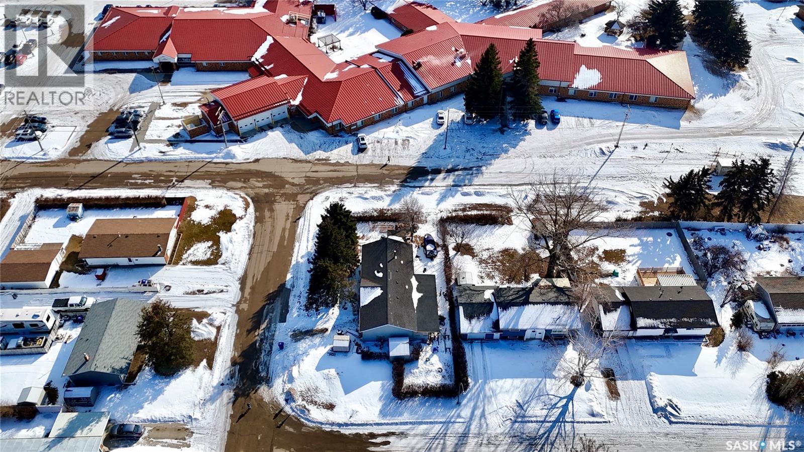 56 Tufts Crescent, Outlook, SK - Outdoor