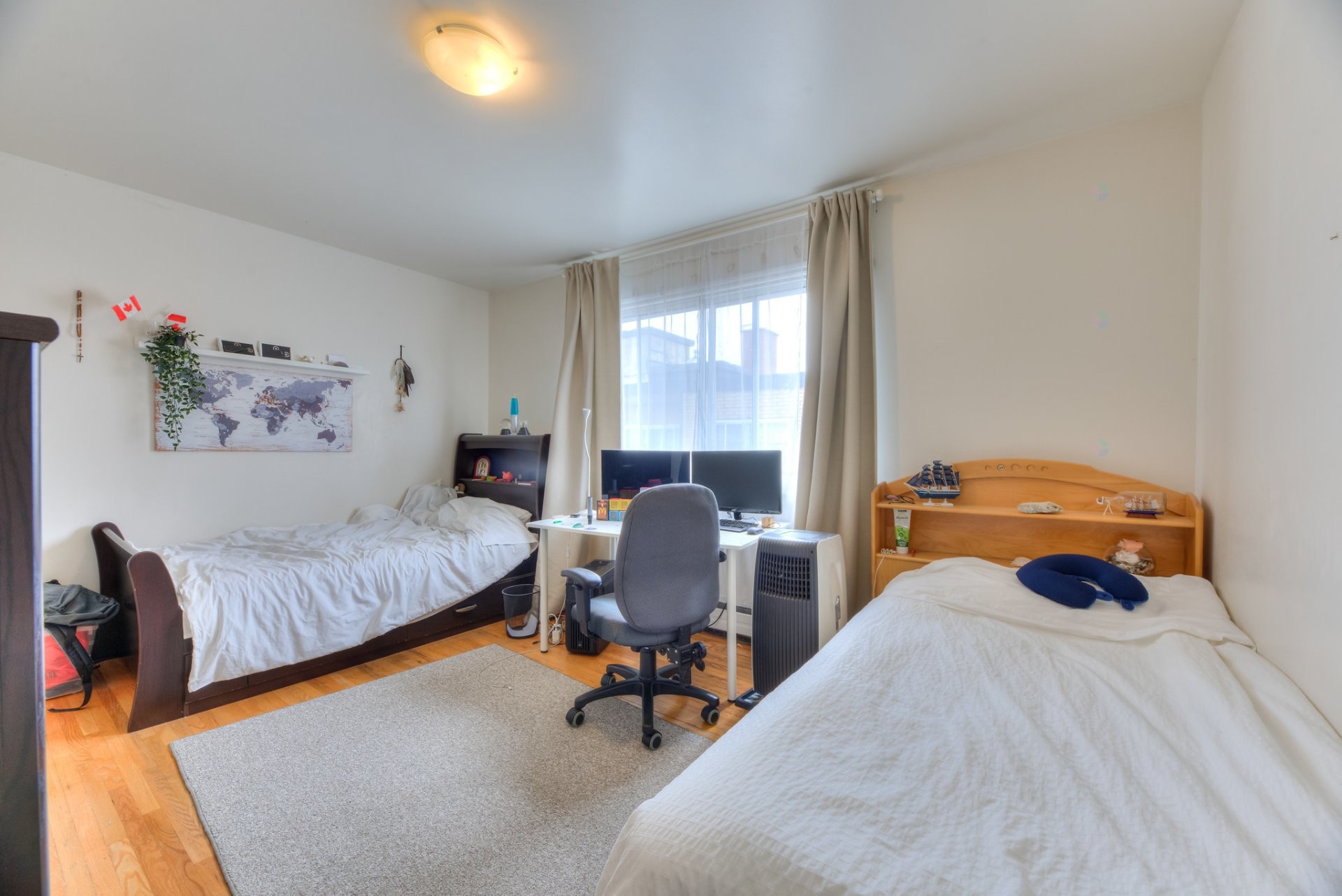 Bedroom - 405-3355 Rue Ivan-Franko, Montréal (Lachine), QC - Indoor Photo Showing Bedroom