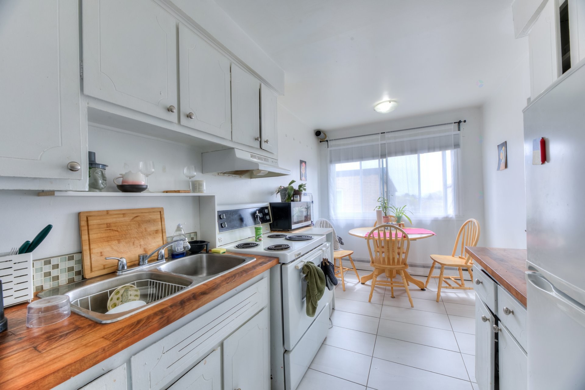 Kitchen - 405-3355 Rue Ivan-Franko, Montréal (Lachine), QC - Indoor Photo Showing Kitchen With Double Sink