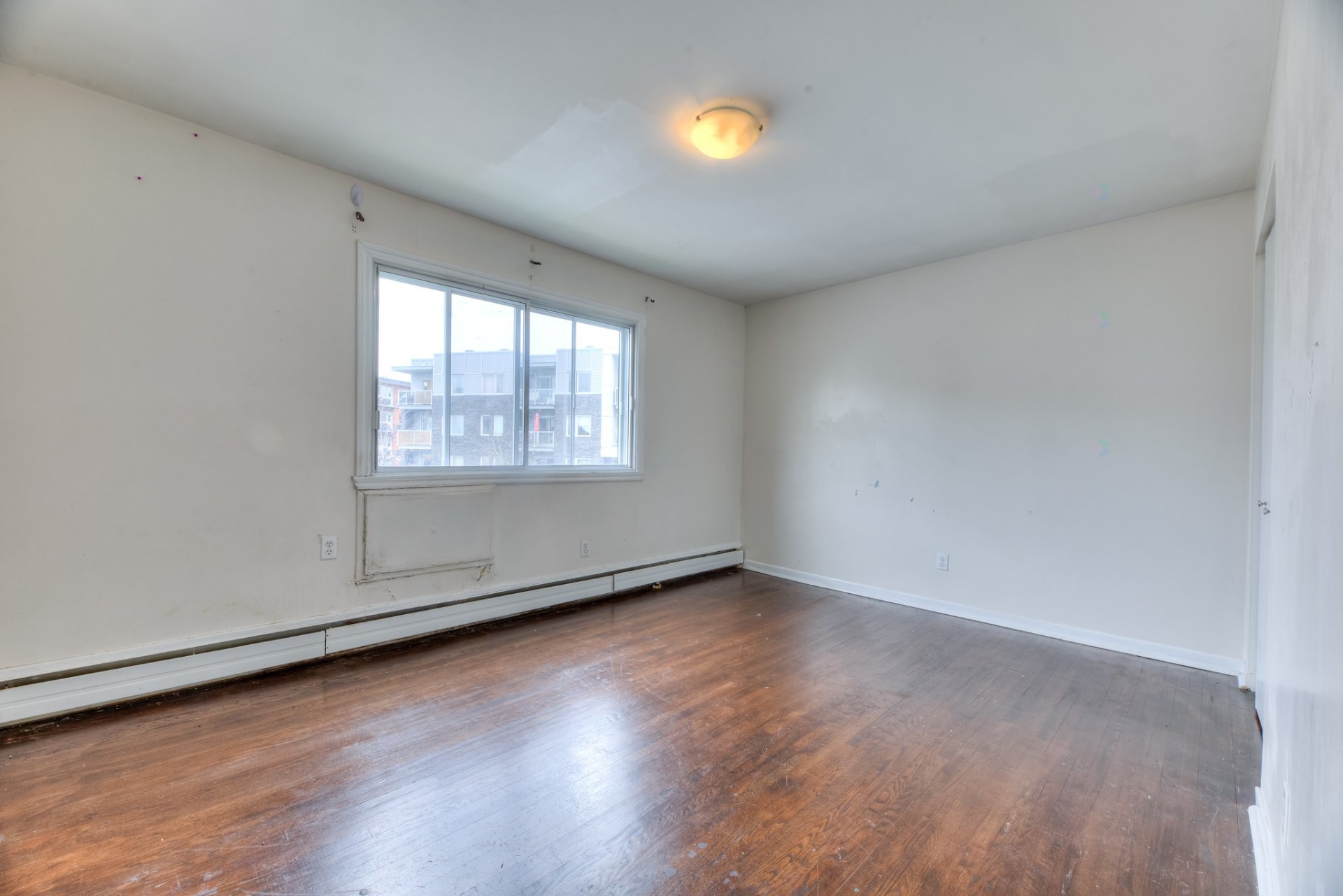 Bedroom - 202-3355 Rue Ivan-Franko, Montréal (Lachine), QC - Indoor Photo Showing Other Room