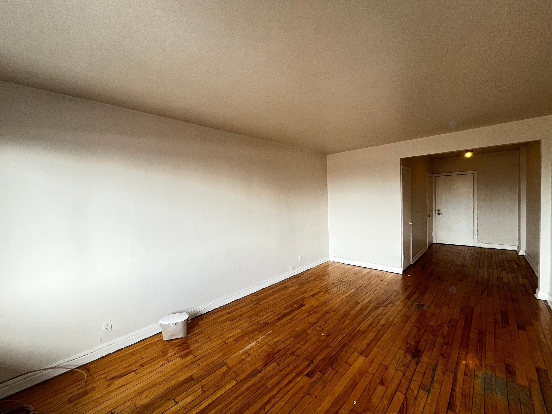 Living Room - 15-2795 Place De Darlington, Montréal (Côte-Des-Neiges/Notre-Dame-De-Grâce), QC - Indoor Photo Showing Other Room