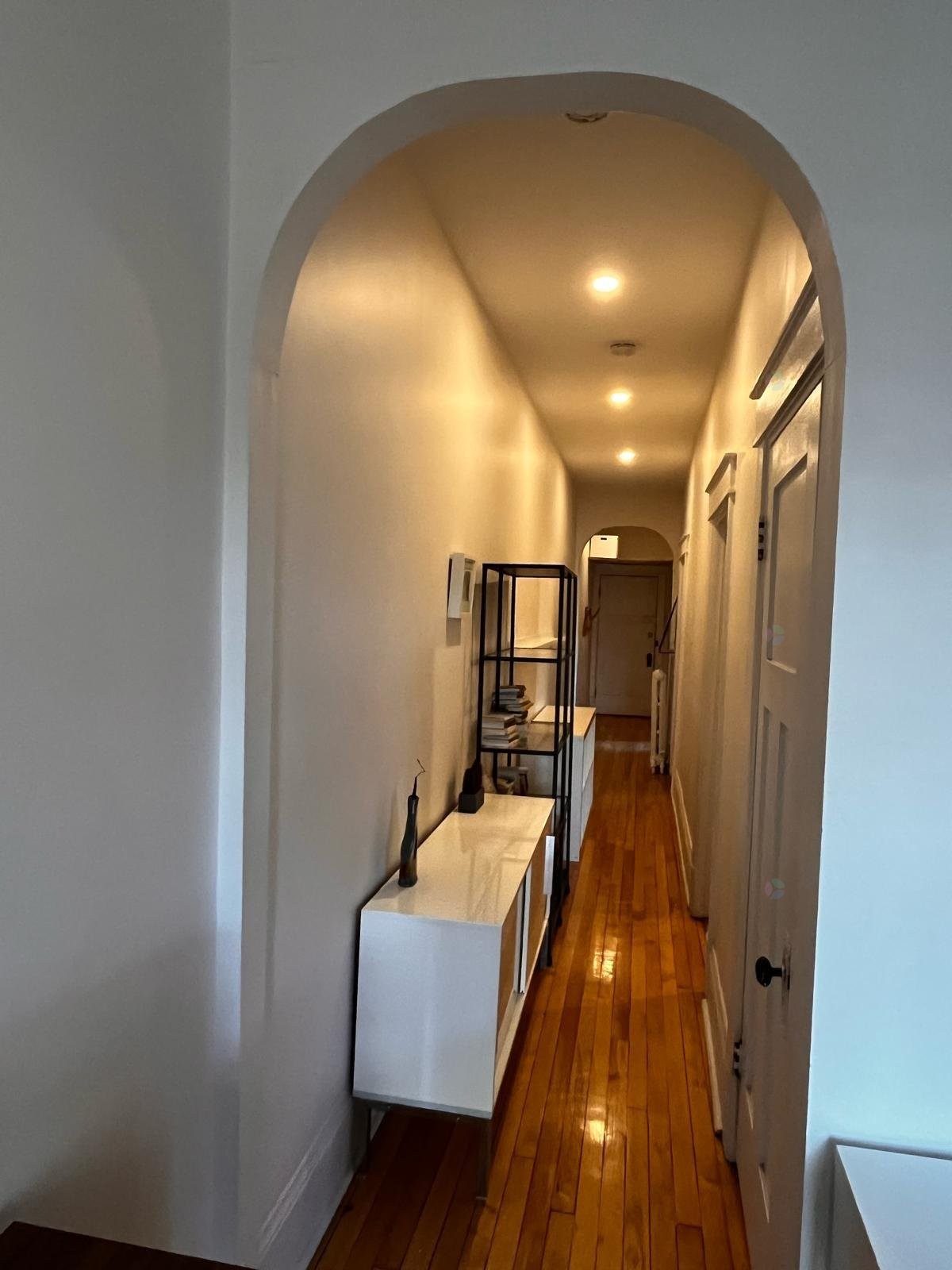 Hall d'entrée/Vestibule - 20-2096 Av. Claremont, Montréal (Côte-Des-Neiges/Notre-Dame-De-Grâce), QC - Indoor Photo Showing Other Room