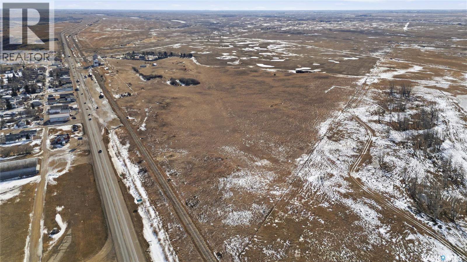 Chamberlain Land, Chamberlain, SK