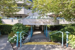 305-1100 Union Rd Saanich, BC V8P 2J3