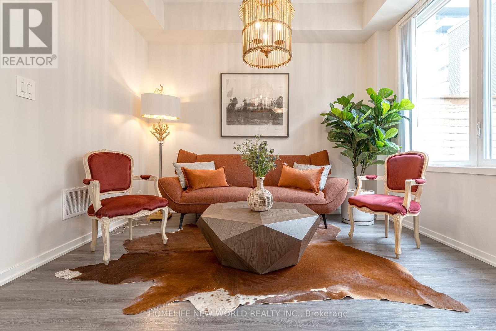 67 Mable Smith Way, Vaughan, ON - Indoor Photo Showing Living Room